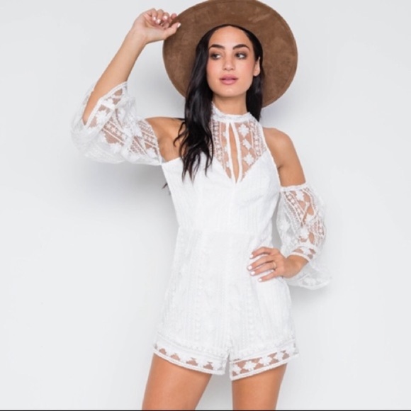 White Lace Cold Shoulder Short Romper/Jumpsuit - Picture 1 of 3